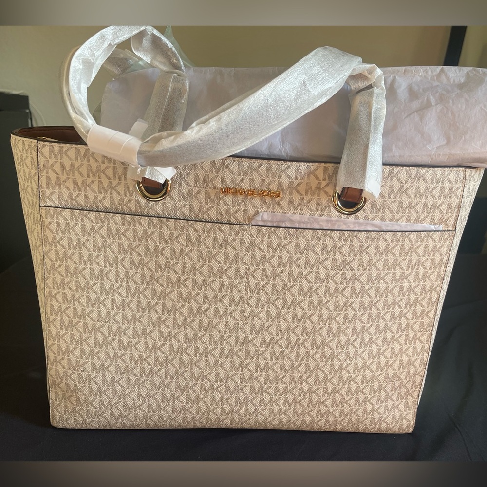 Michael Kors Travel Tote